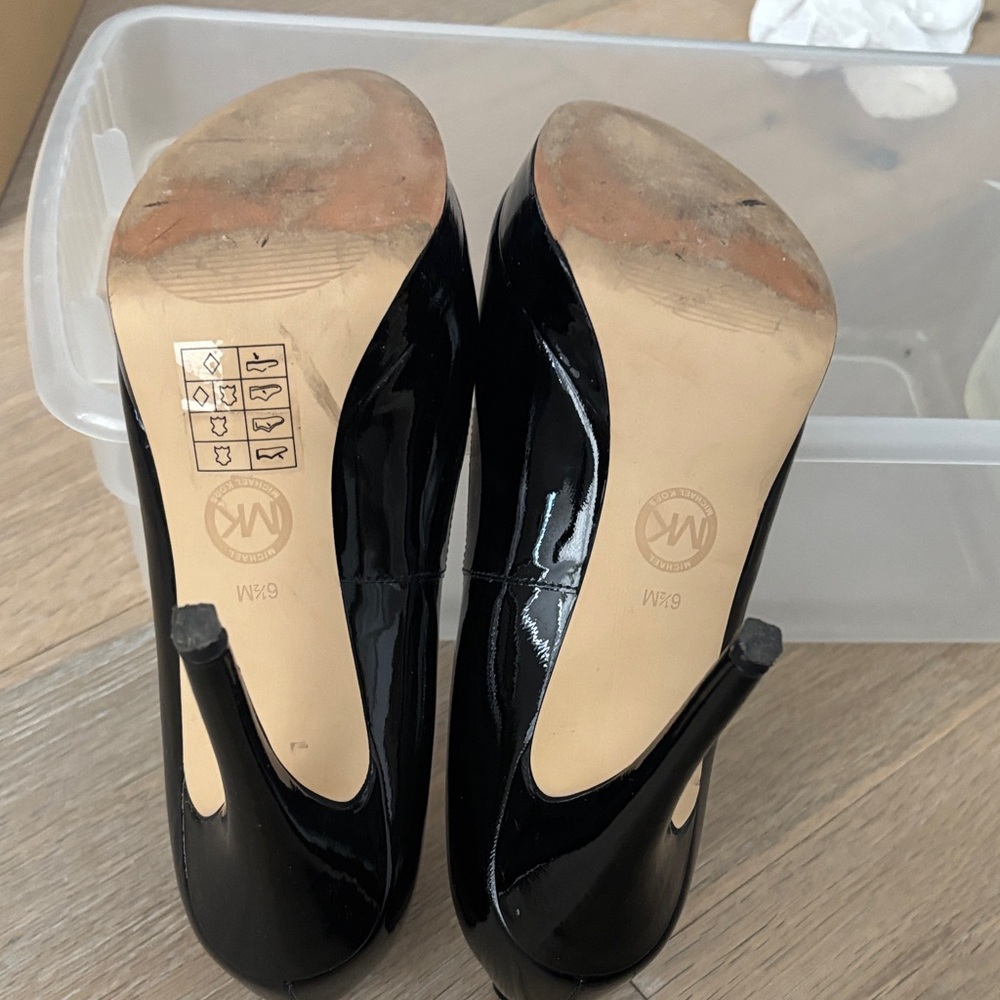 Michael Kors Glossy Black Peep Toe Heels - Picture 6 of 8